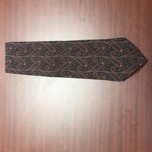 Giorgio Armani silk neck tie.